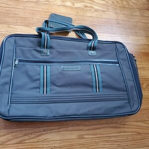 Samsonite Vintage Green  Men's Travel  Bag Like New